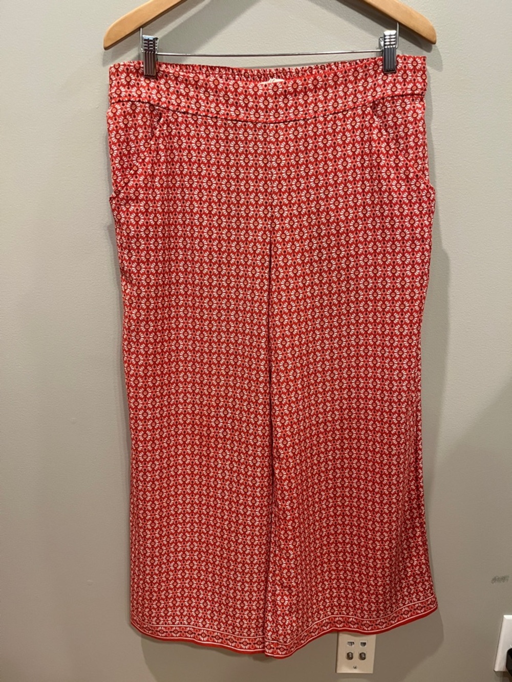 Max Studio Wide Leg Cropped Pants